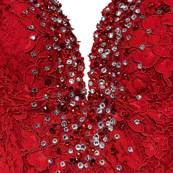 Jovani Red Lace Gown Size 4 - Picture 2 of 2